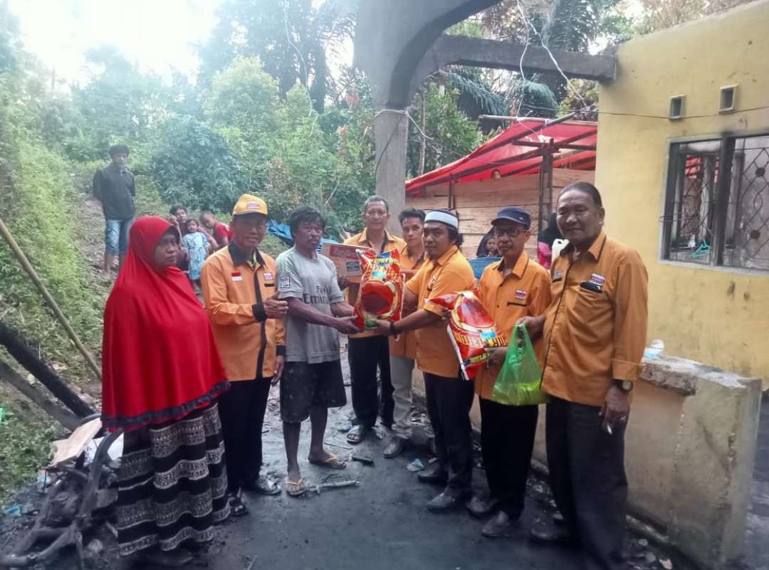 Partai Hanura Sinjai Kembali  Gebrak Bantu Warga Korban Kebakaran di Bulupoddo